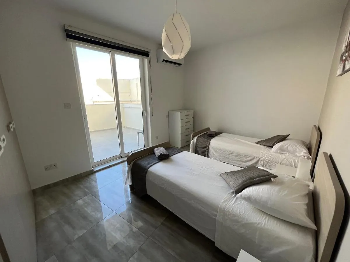 F7 Modern And Bright Apartment In Malta Msida